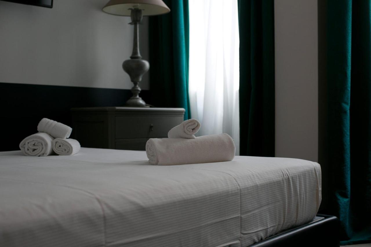 Apartament Tales *